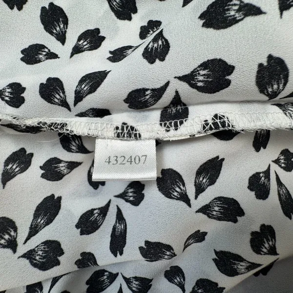 Ann Taylor Top Sz S White Black Print Split Neck Pleated Sleeveless Lightweight - Image 9