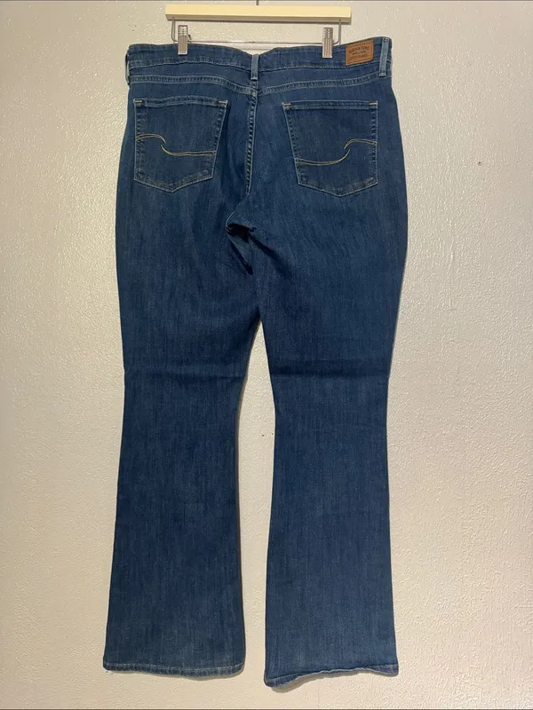 Levi's Signature by Levi Strauss Mid Rise Bootcut Jeans 14L Long Tall - Image 3