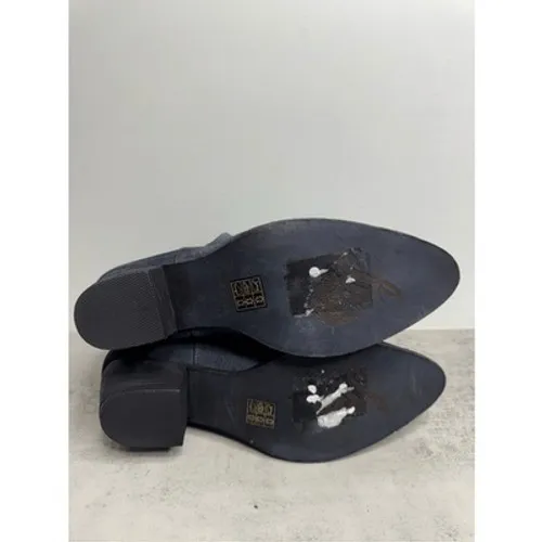Free People Flat Grey Suede Pointed Toe Cutout Ankle Boots Size 39EU - Image 9