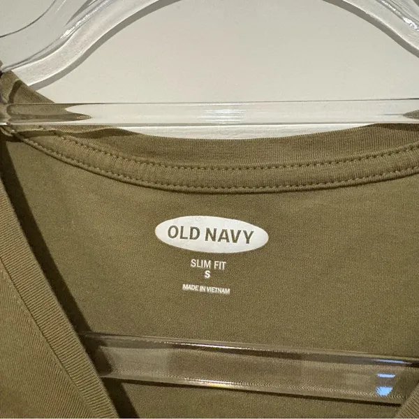 Old Navy‎ Slim Fit T-Shirt olive green size small - Image 3