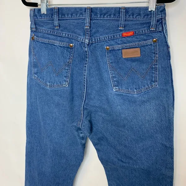 Wrangler Medium Wash Western Jeans Sz 13 x 32 Straight Leg - Image 4