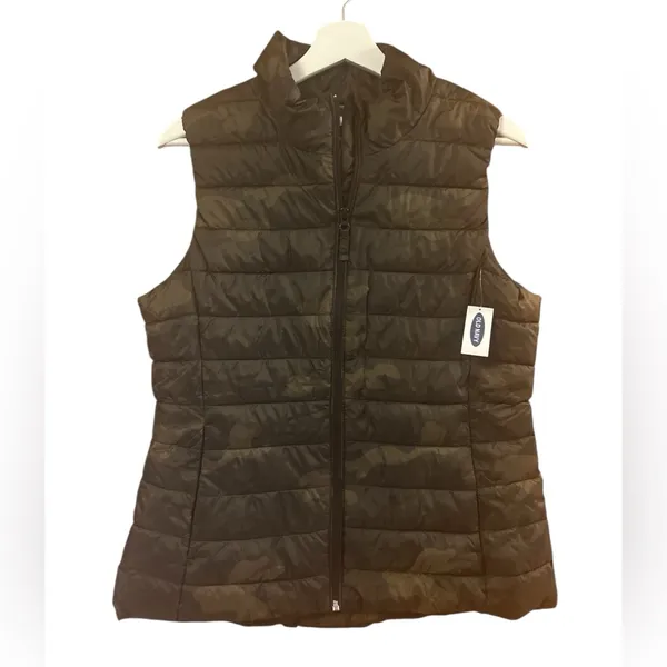 Old Navy Size Medium Frost Free Green Camouflage Quilted Puffer Vest NWT - Image 2