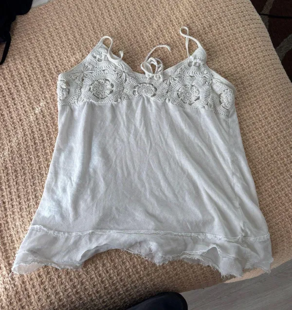 White Tank - Image 3