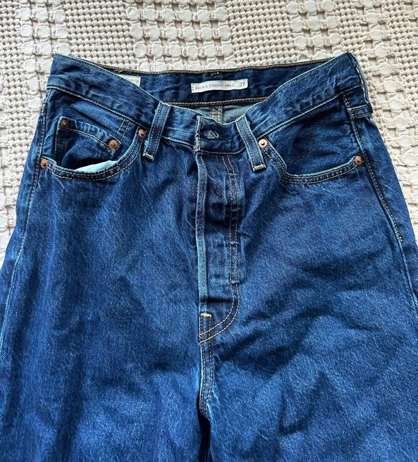 Levi’s Ribcage Straight Ankle Jeans - Image 2
