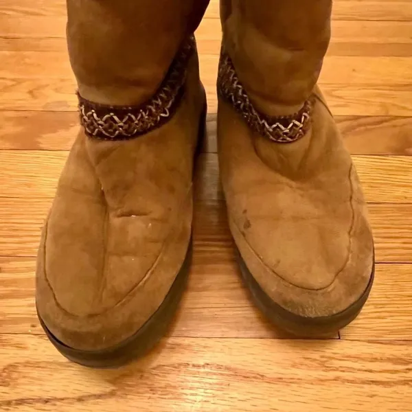 UGG Brown Suede Boots with Knit Accents - Image 3