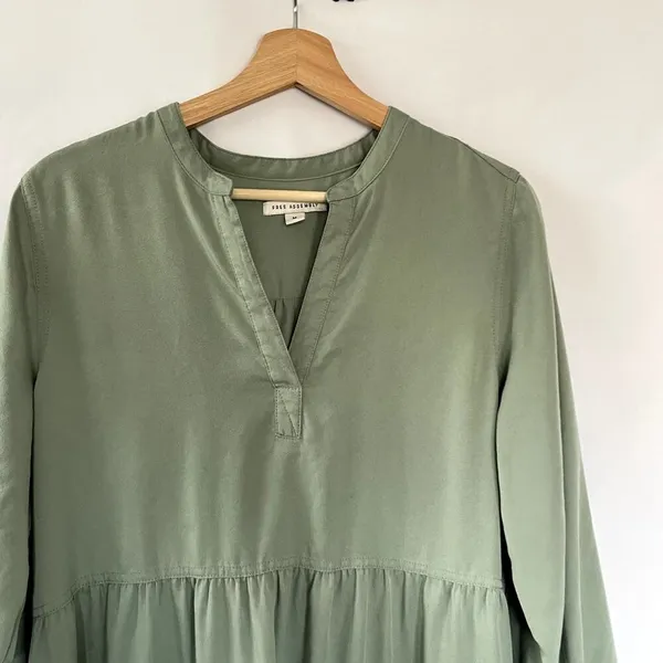 Free Assembly sage green tiered skirt prairie cottagecore dress size M‎ casual - Image 2