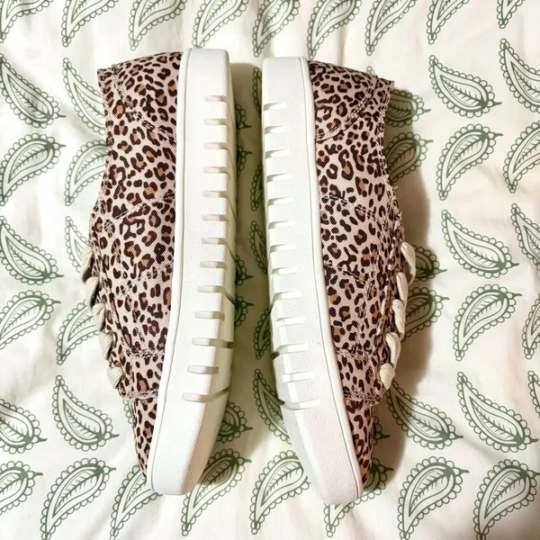Kensie Vicky Sneaker Leopard Print Shoes 7.5 Cream Tan NIB - Image 9