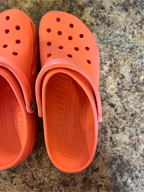 CROCS‎  Classic Clog in Orange - Image 2
