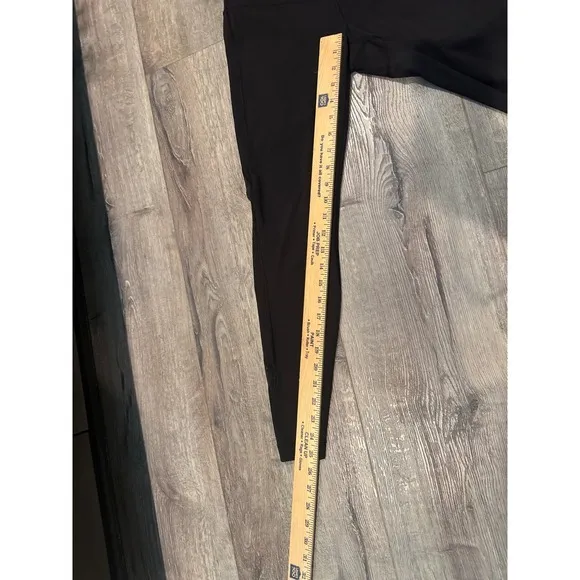 Lululemon Fast and Free‎ Size 4 Black Workout Leggings excellent condition - Image 4