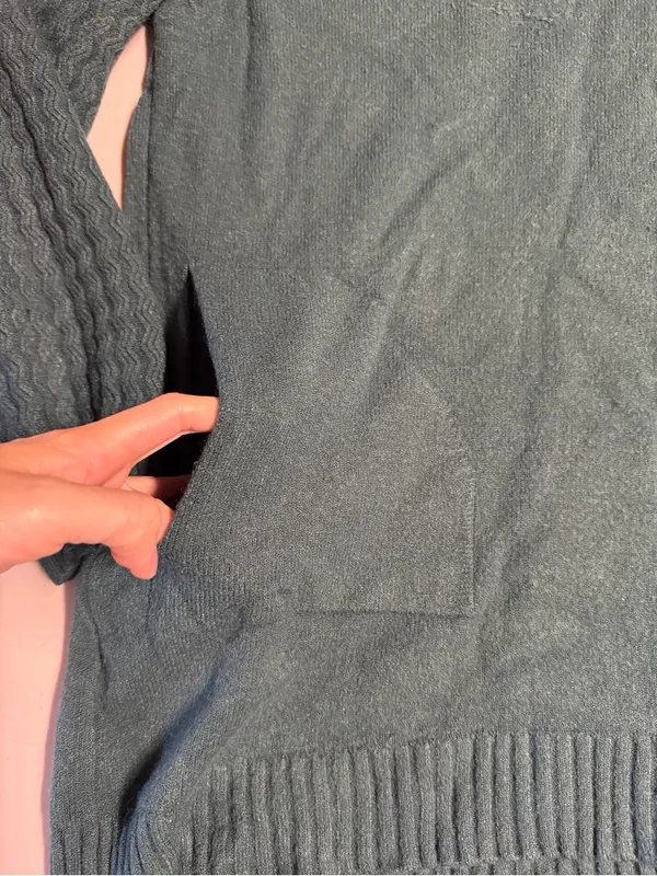 Coco + Carmen Cozy Women's Turtleneck Sweater Tunic in Forest Green Size Small - Image 2