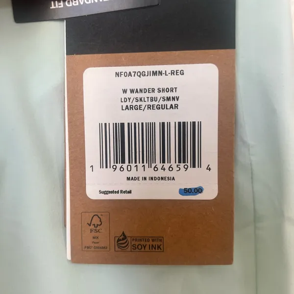 The North Face Women's Wander Shorts - Neon size L NWT - Image 5