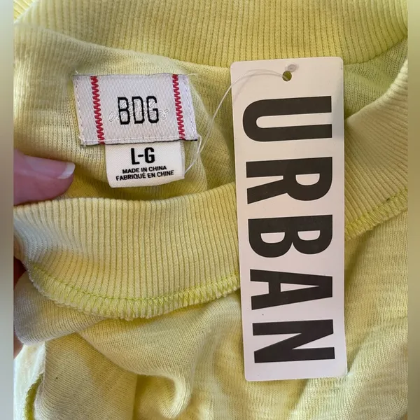 NWT Urban Outfitters BDG Katie Seamed Baby tee sz L - Image 3