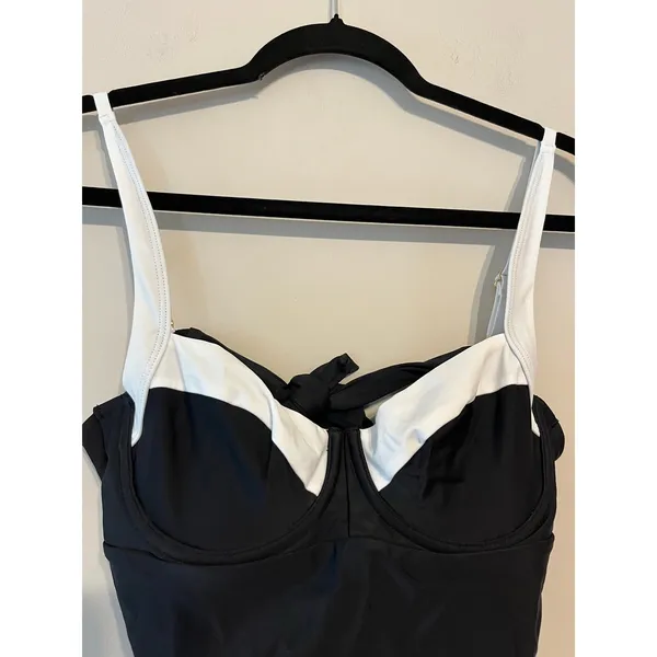 Quince Italian Underwire One-Piece Swimsuit size L NWT! - Image 2