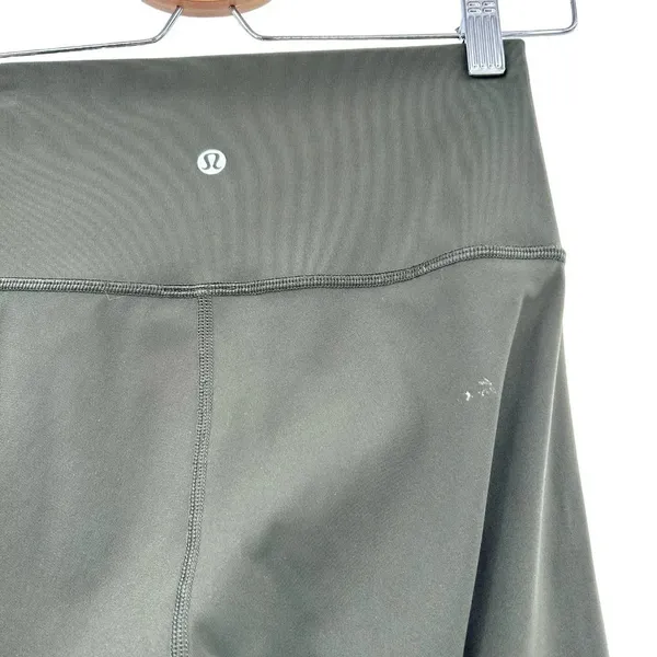 Lululemon Wunder Under Crop (Hi-Rise) Full-On Luxtreme 21"‎ in Dark Olive Size 4 - Image 5