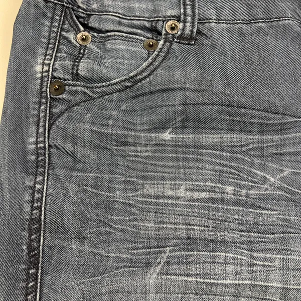 Torrid Denim Mid Rise Capri Jeans Medium Wash Whiskering Size 14 - Image 3