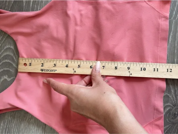 Lululemon Size 4 Align High-Neck Coral Tank Top Light Support Cropped Bra - Image 8