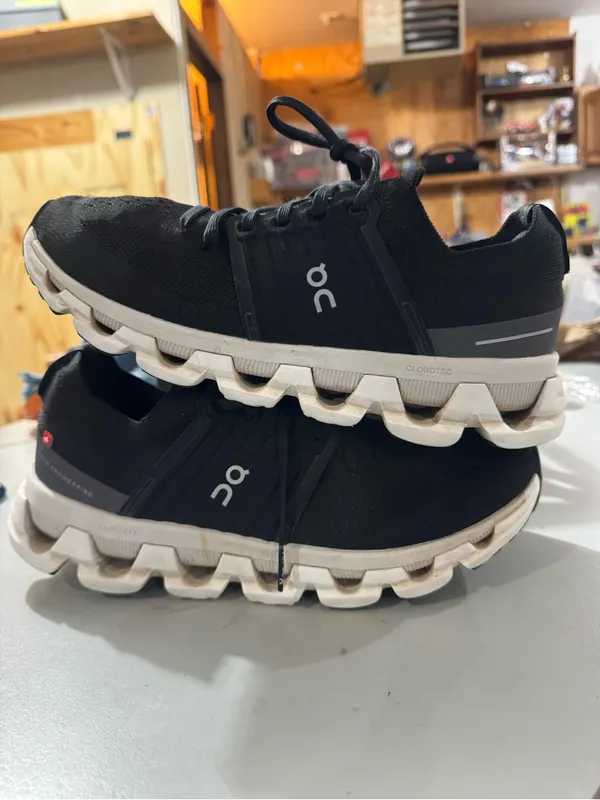 On Cloud Women’s Swift 3 Running Shoes Size 9.5 - Image 2