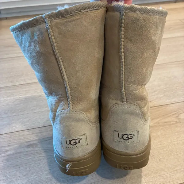 Ugg Australia Women’s Ultra Short Suede Shearling Boot Sheepskin Wool Size 9 - Image 6