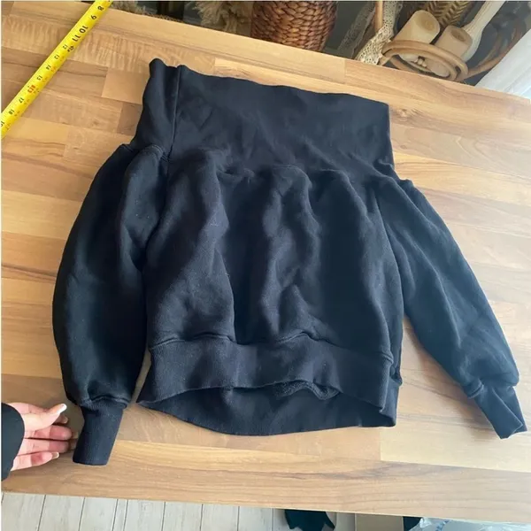 Good American off the shoulder sweatshirt 3‎ - Image 3