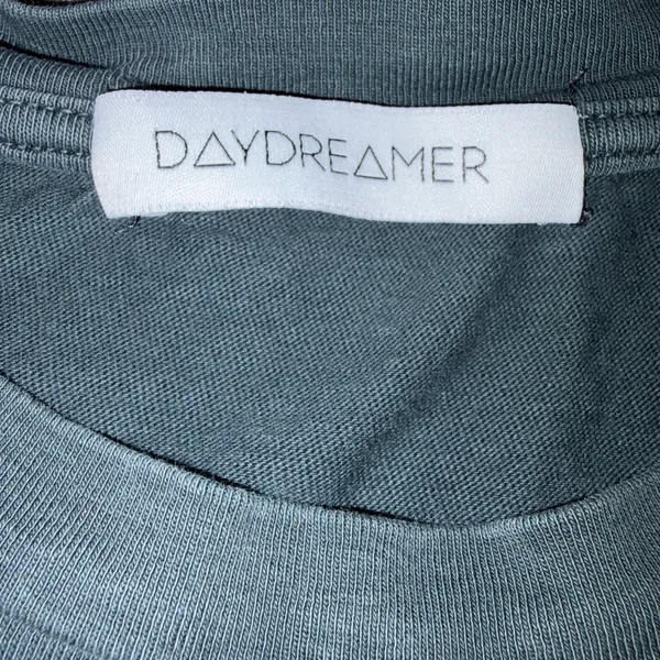 Daydreamer Gray Aretha Franklin Daydreaming Short Sleeve Graphic Tee Small - Image 8