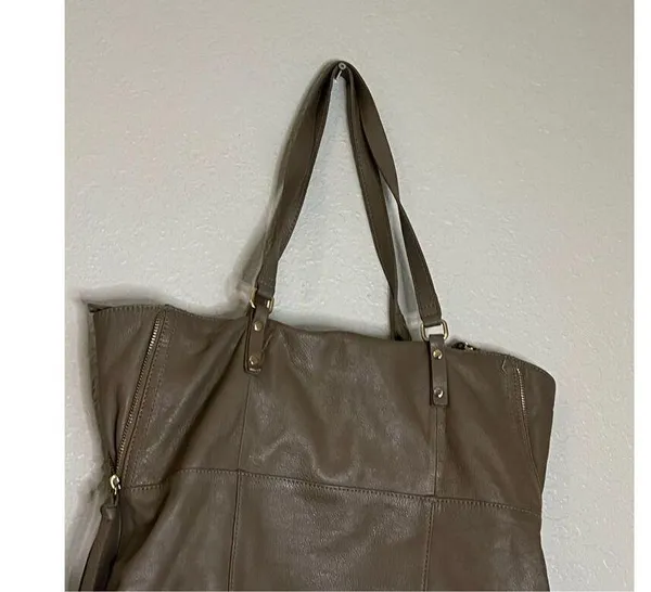 Kooba Genuine Leather Tote Shoulder Straps Bag Taupe EVERETTE Gold tone hardware - Image 2