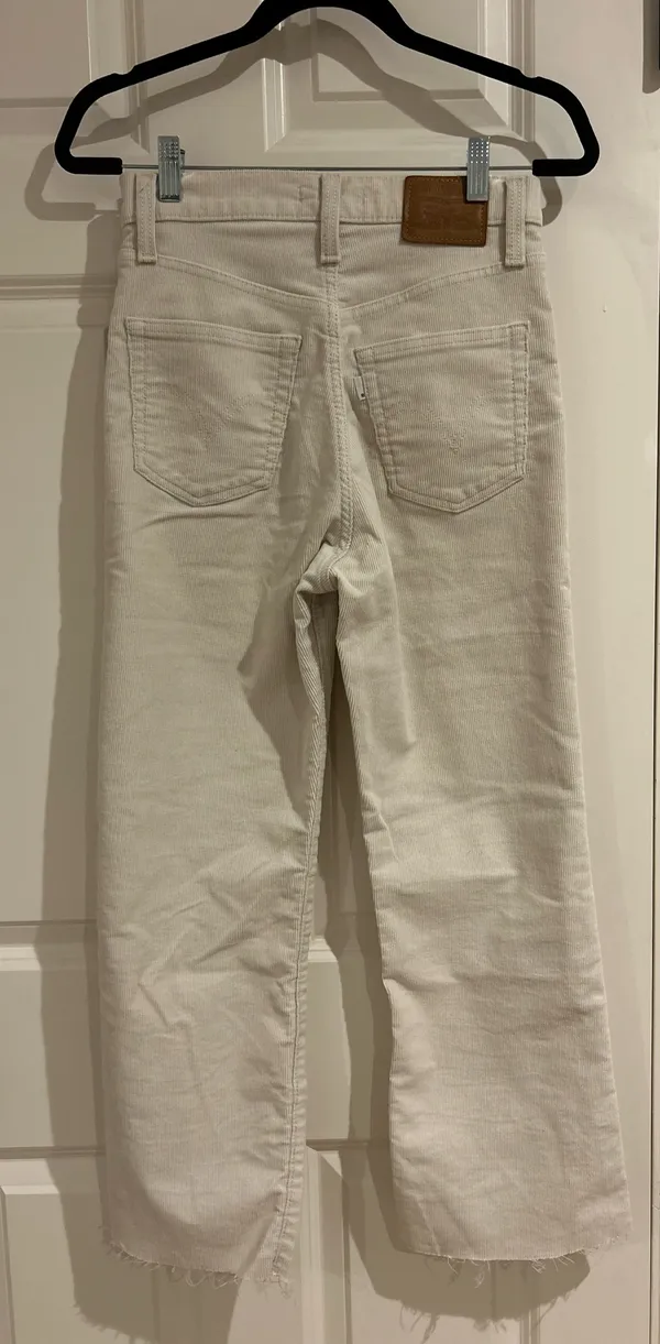 Levi’s Ribcage Crop Boot Jeans - Image 4