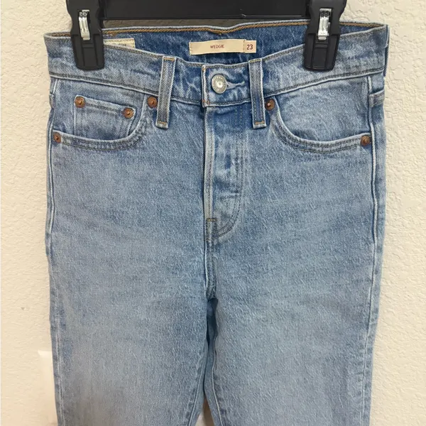 Levi's Wedgie Straight Leg 23 Jeans High Rise Premium Stretch Denim Light Wash - Image 4