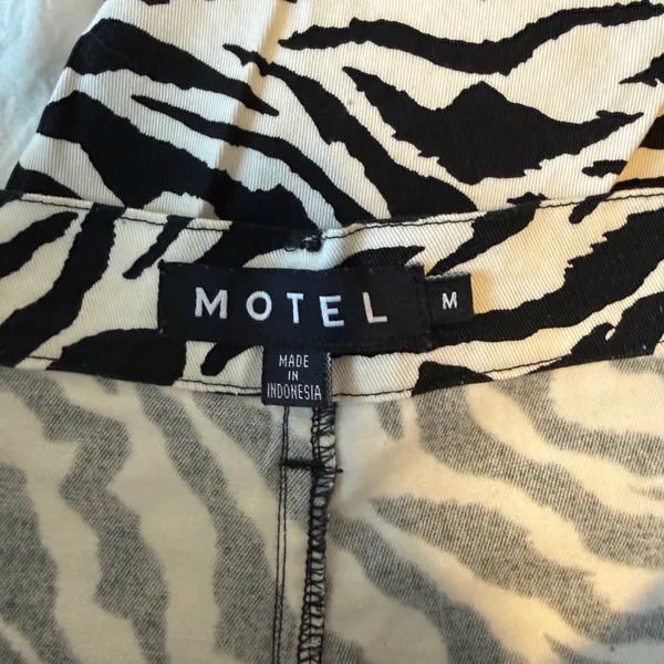 Motel Rocks Zoven Trousers 90s Zebra - Image 3