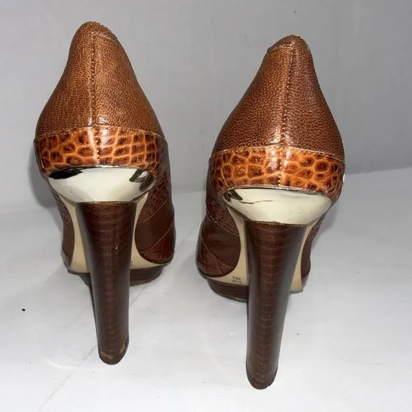 BCBGMAXAZRIA Leather Platform Cap Toe Brown‎ Heels Pumps SIZE 5.5B 35.5 - Image 5