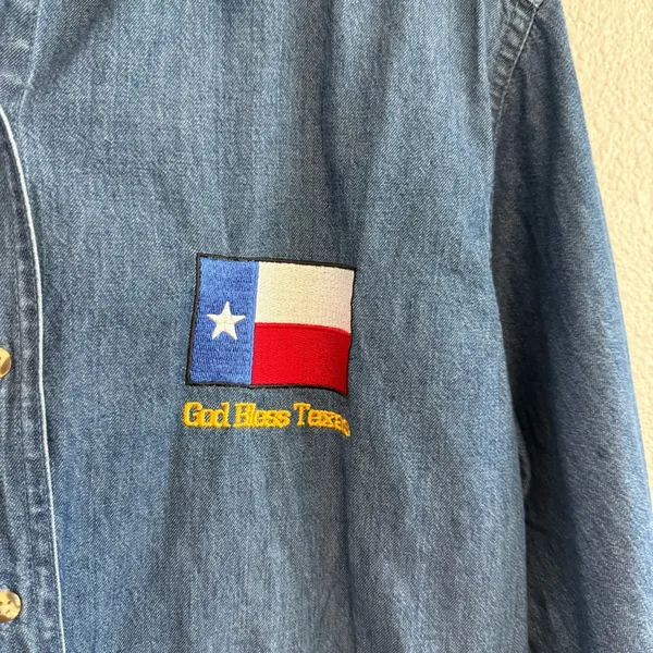 Lone Star State Texas Gal Denim Button Front Shirt Size‎ Small Embroidered - Image 3