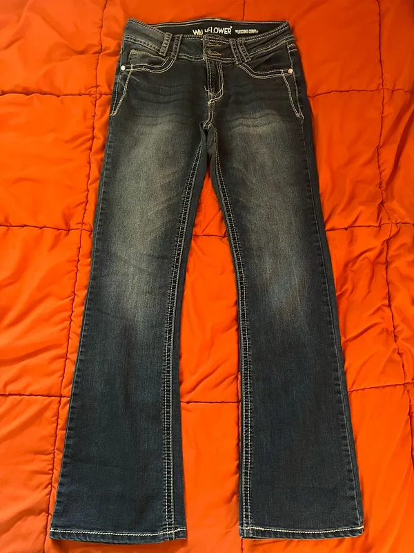 WallFlower Luscious Curvy Bootcut Jeans - Image 2