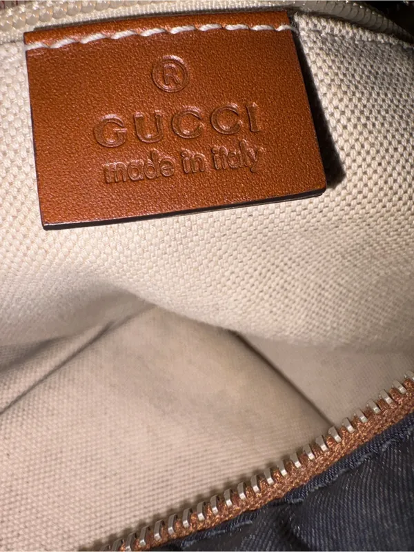 Gucci Gg Crossbody Tote Bag in Navy with Tan Strap - Image 12