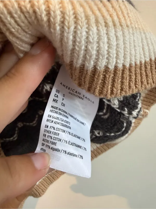 American Eagle Neutral Chevron Knit Cropped Tank Size Small - Image 3