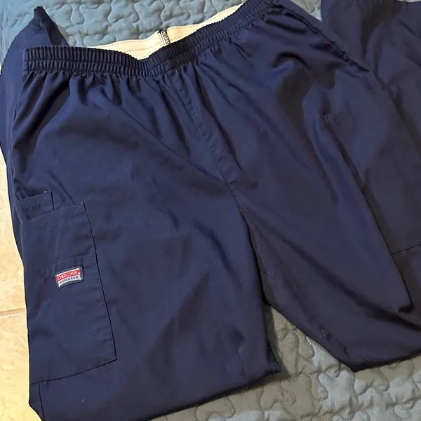 Ladies navy blue scrub pants Sz M by Cherokee - Image 4