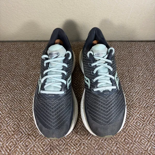 Saucony Triump 18 Running Athletic Lace Up Shoes Sz 9W Outdoor Running Gym - Image 3