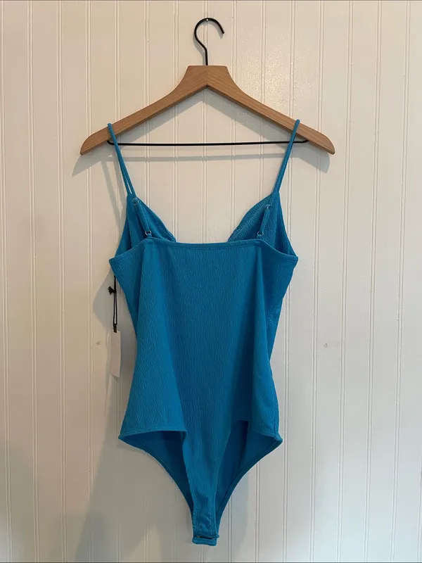 ASTR The Label Fia Bodysuit Plunging Neckline in Ibiza Blue Size L NWT - Image 3