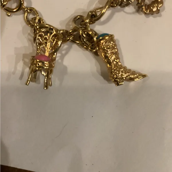 Vintage Avon Goldtone charm bracelet - Image 2