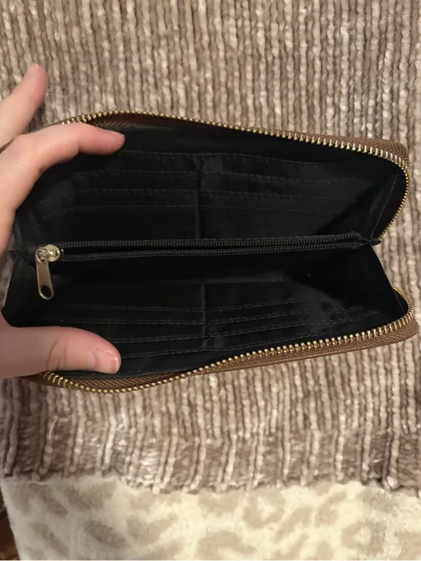 Brown Zip - Image 3