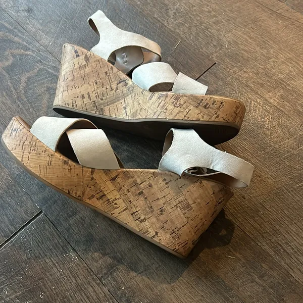 American Eagle Women’s Sandals Sz 9‎ 1/2 White Wedge Shoes Cork. - Image 5