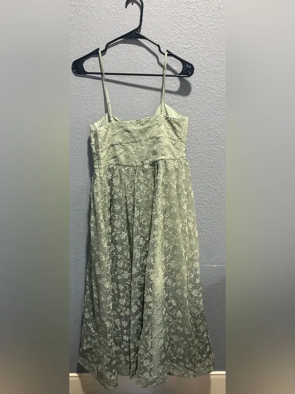 Anthropologie BHLDN Isadora
Organza Midi size 6 - Image 4