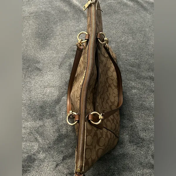 Coach Tan Signature‎ Tote Bag - Image 7