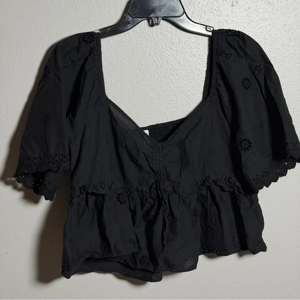 American Eagle Women's Black Peplum‎ Eyelet Off Shoulder Crop Top size L - Image 2