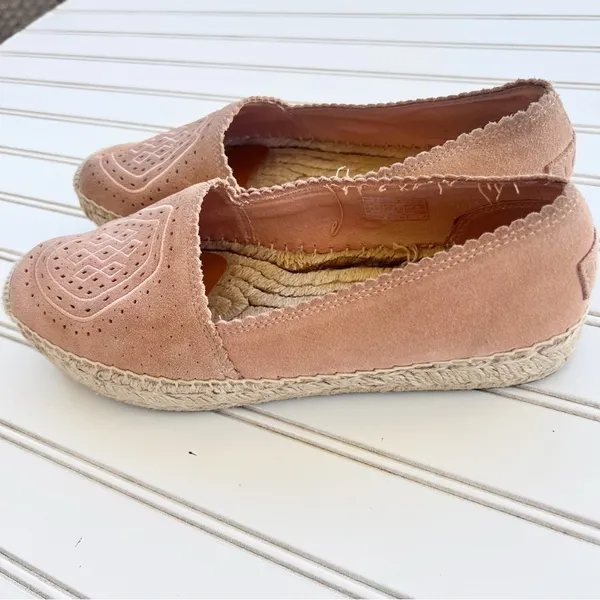 UGG Poppy Espadrille Flats Size 10‎ Pink Suede Perforated Scalloped 1100981 - Image 3