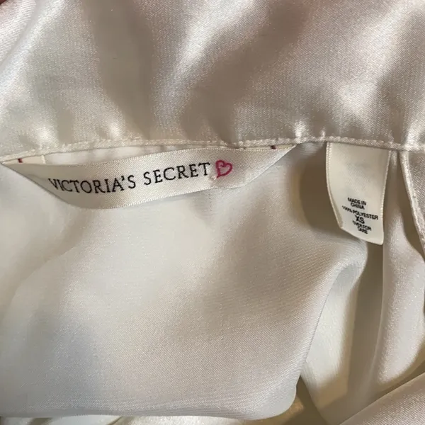Vtg Victorias Secret White Satin Pajama Top - Image 4