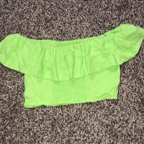 A New Day Off-the-Shoulder Ruffle Crop Top – Size L – Lime Green - NWT - Image 5