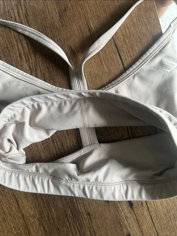 Gymshark Women's Seamless Sports Bra in Light Taupe - Image 5