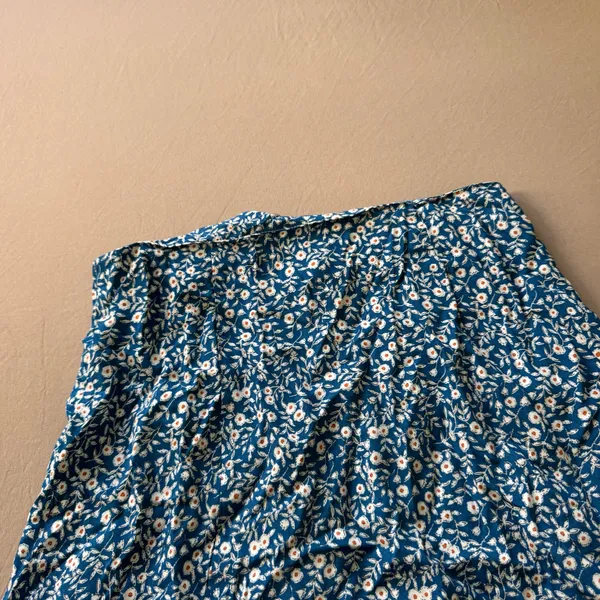 Shein ditsy floral crepe midi skirt - Image 6