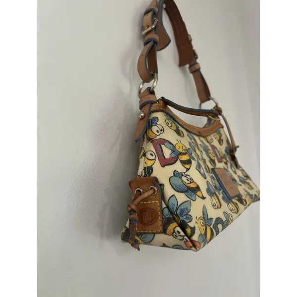 RARE VTG Y2K Dooney & Bourke Bumble Bee Print Shoulder Bag Leather canvas - Image 3