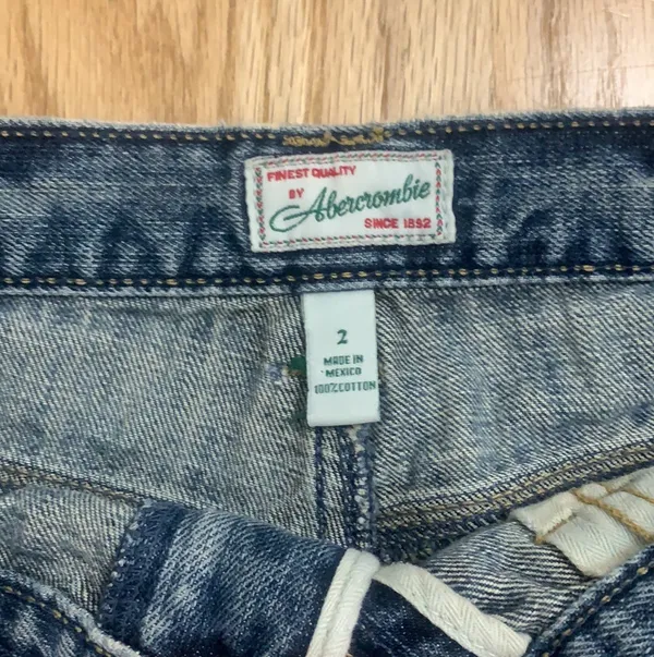 Abercrombie Distressed Denim Skirt - Image 5