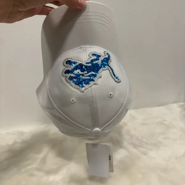 National Football League Detroit Lions hat! White baseball cap with glitter sequin lions logo!! - Image 6